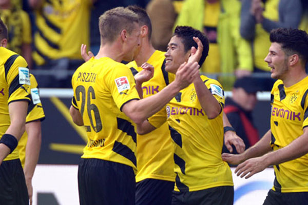 Borussia Dortmund kendi evinde rahat kazandı