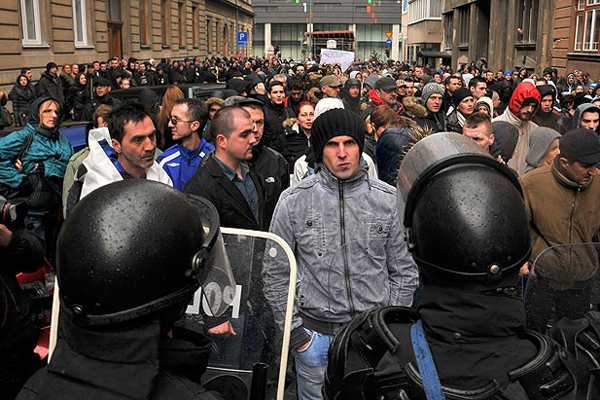 Bosna Hersek&#039;te protestolar sona erdi