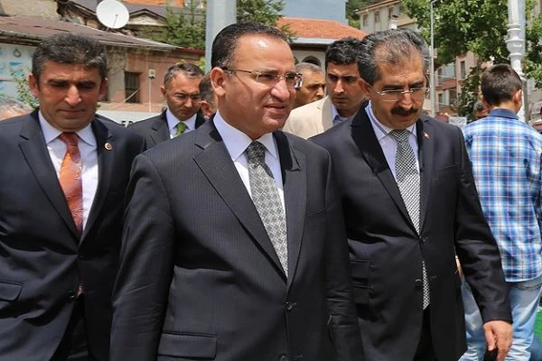 Bakan Bozdağ'dan Zekeriya Öz'e tepki