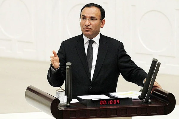 Bozdağ, 'İnsanların onurunu korumak gerekir'