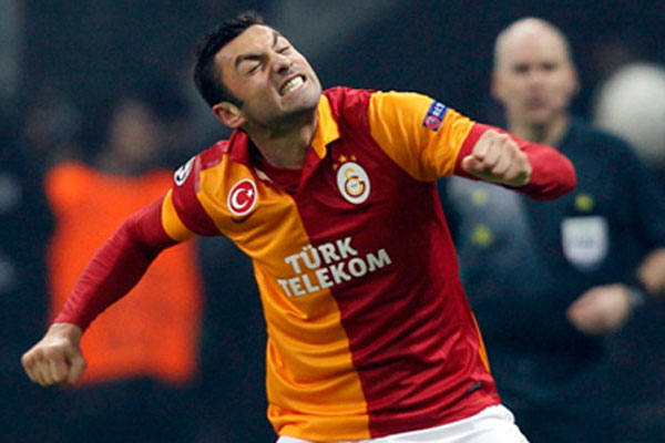 Burak Yılmaz 2019'a kadar Galatasaray'da