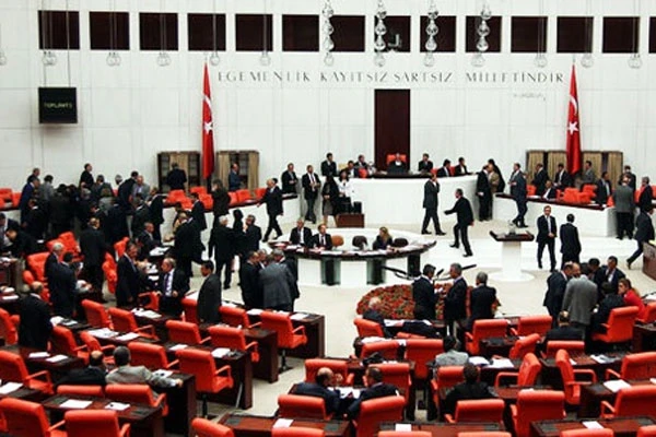 2015 yılı bütçesi komisyondan geçerek kabul edildi