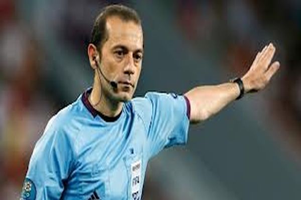 Derbi maçını Cüneyt Çakır yönetecek