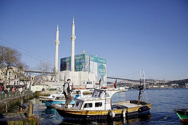 'Boğazın incisi' Mayıs'ta cemaatiyle buluşacak