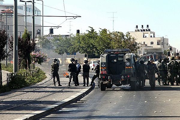 Kudüs&#039;teki çatışmalarda 70 Filistinli yaralandı