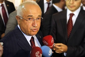 Çiçek, 'HSYK için köklü çözüm anayasa değişikliğidir'