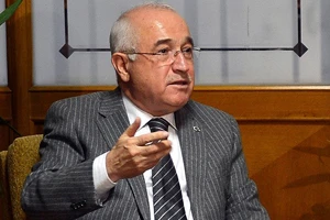 Çiçek, 'Hukuka uymadan hukuk istiyorlar'