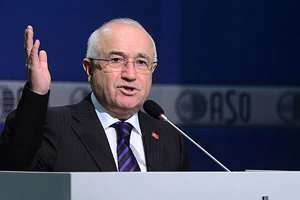 Çiçek, 'Ortak irade olursa yasa çıkar'
