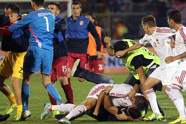 UEFA&#039;dan Sırbistan ve Arnavutluk&#039;a tarihi ceza