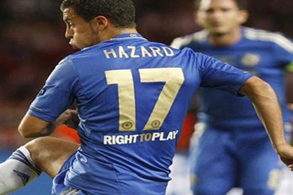 Chelsea&#039;nin yeni 10 numarası Eden Hazard oldu