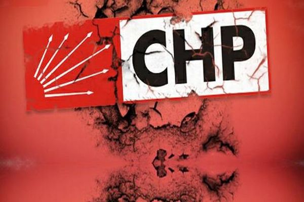 CHP&#039;de toplu istifa depremi!