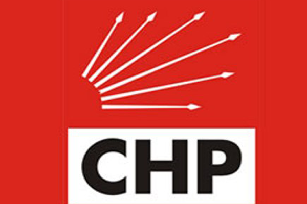 CHP'de iki istifa birden geldi