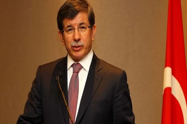 Başbakan Davutoğlu, partisinin oy oranını canlı yayında açıkladı