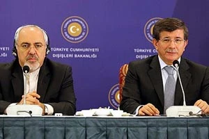 Davutoğlu, Cevad Zarif ile Çırağan Sarayı&#039;nda görüştü