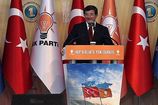 Davutoğlu, 'Büyük Türkiye yürüyüşünün arifesindeyiz'