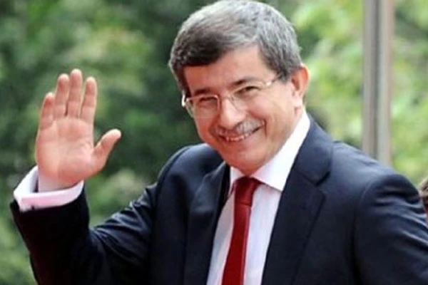 Başbakan Davutoğlu İstanbul'a gitti