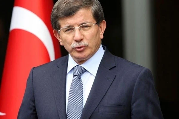 Davutoğlu PKK'nın kaçırdığı çocukların aileleri ile buluştu
