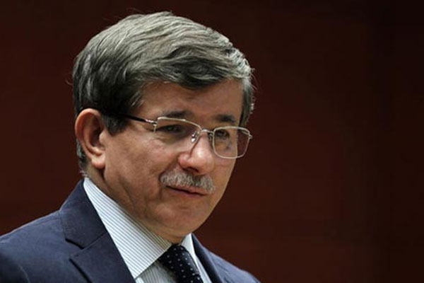 Ahmet Davutoğlu o muhabire sitem etti