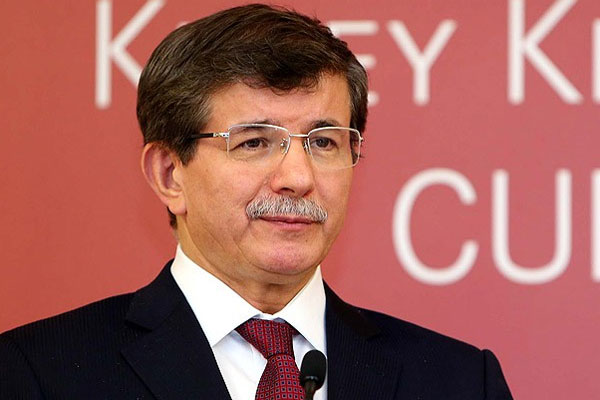 Başbakan Davutoğlu ilk resmi ziyaretini Kıbrıs'a yapacak