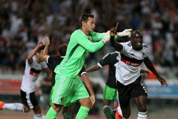 Demba Ba, Kara Kartal&#039;ı play-off&#039;a uçurdu