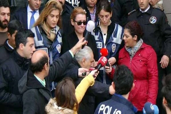 Deniz Seki ilk görüş gününde kimi sordu?