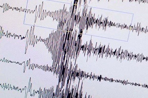 Van'da korkutan deprem
