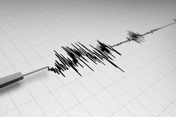 Ege'de korkutan deprem