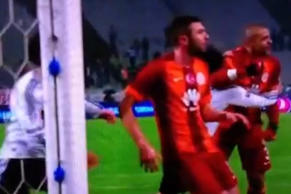 Derbide tartışmalı an