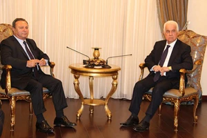Eroğlu, 'Temennimiz, müzakere masasına oturulması'