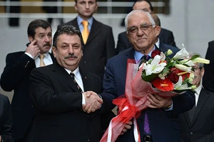 Turan Çolakkadı, görevini Hadi Salihoğlu'na devretti