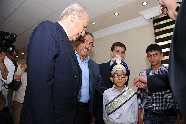 Devlet Bahçeli Şanlıurfa&#039;da bakın ne yaptı