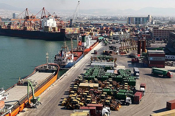 Dış ticaret açığı azaldı