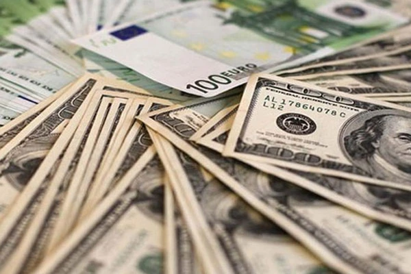 Dolar ve Euro günün sonunda ne kadar oldu