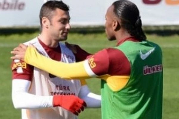 Didier Drogba’dan Burak Yılmaz’a tebrik