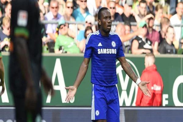 Didier Drogba'ya acımadılar!