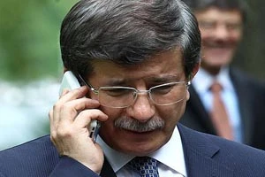 Davutoğlu'dan telefon diplomasisi