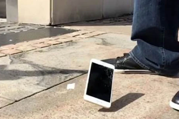 iPhone 6 düşme testini geçemedi
