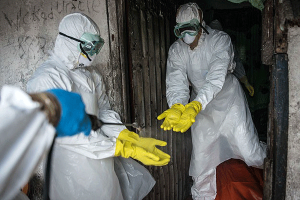 Ebola vakaları bir ayda iki katına çıktı