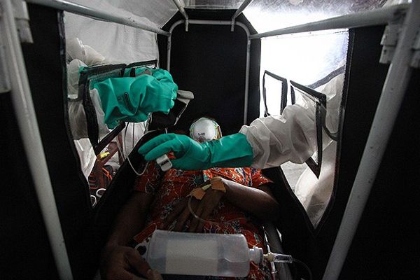 Ebola salgını 2015&#039;te de devam edebilir