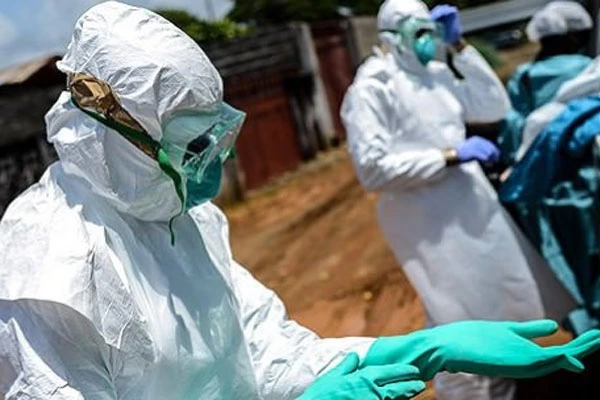 Ebola aşısının insan testleri başladı