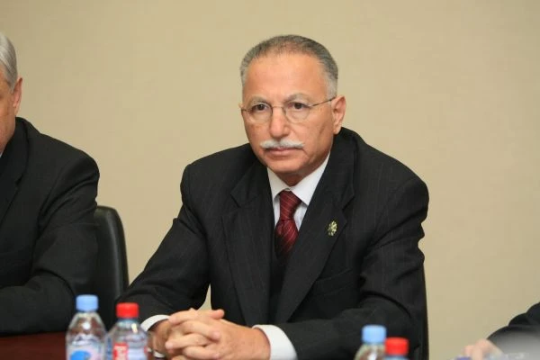 Ekmeleddin İhsanoğlu'ndan ilk açıklama
