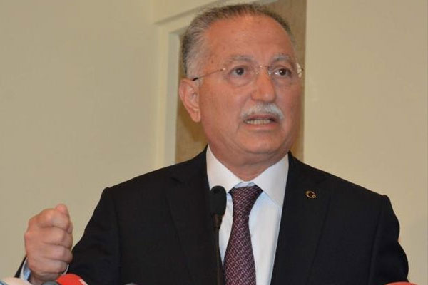 İhsanoğlu, &#039;AK Parti&#039;deki arkadaşlarımda istedi&#039;