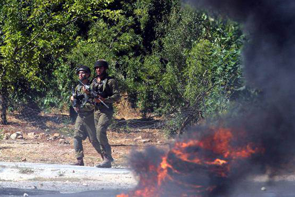 El-Kassam, İsrail askerlerini taşıyan zırhlı aracı vurdu
