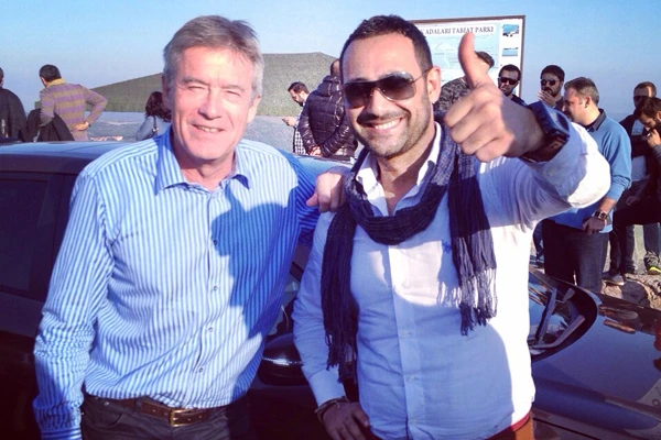 Top Gear'in ünlü sunucusu Tiff Needell Oto Gusto izleyicilerine not bıraktı