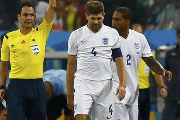 Steven Gerrard elveda dedi