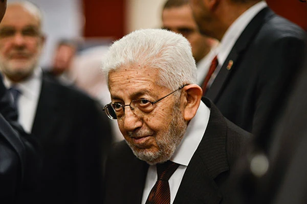 Recai Kutan Fatih Erbakan'ı işaret etti
