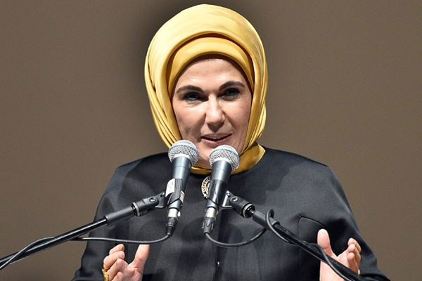 Emine Erdoğan, &#039;Kadınlar barışın kahramanı olmuştur&#039;