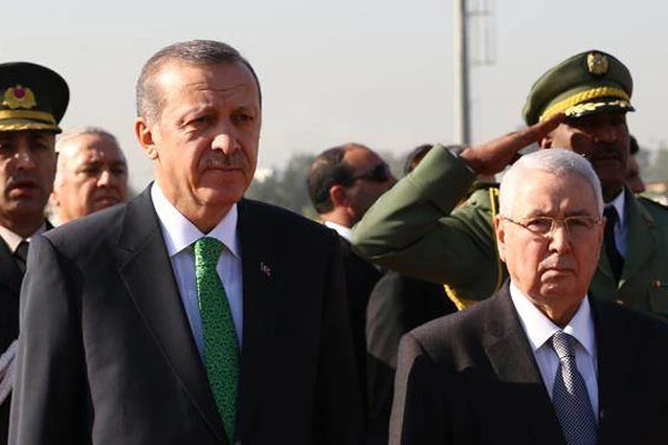 Erdoğan, Cezayir mevkidaşı Buteflika ile bir araya geldi
