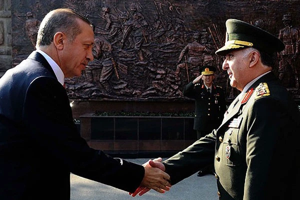 Erdoğan Orgeneral Necdet Özel'i kabul etti