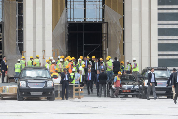 Başbakan Erdoğan'dan yeni Başbakanlık binasına ziyaret